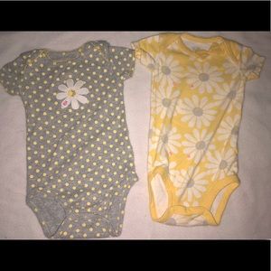 ☀️Carter’s Onesies Set☀️